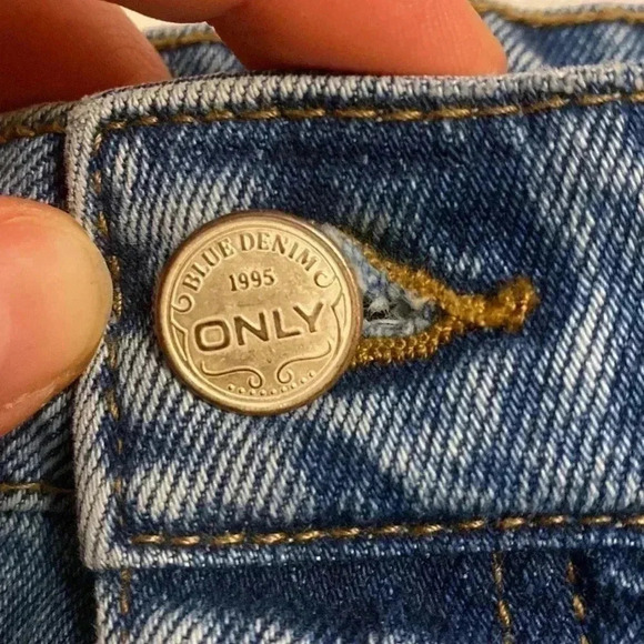 ONLY BLUE DENIMO VINTAGE 1995 FANCY RIPPED DENIM MINI SKIRT PERFECT CONDITION - Picture 5 of 9